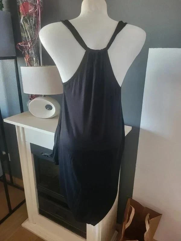 Vestido preto assimétrico – photo 3